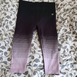 Forever 21 Activewear Cropped Leggings